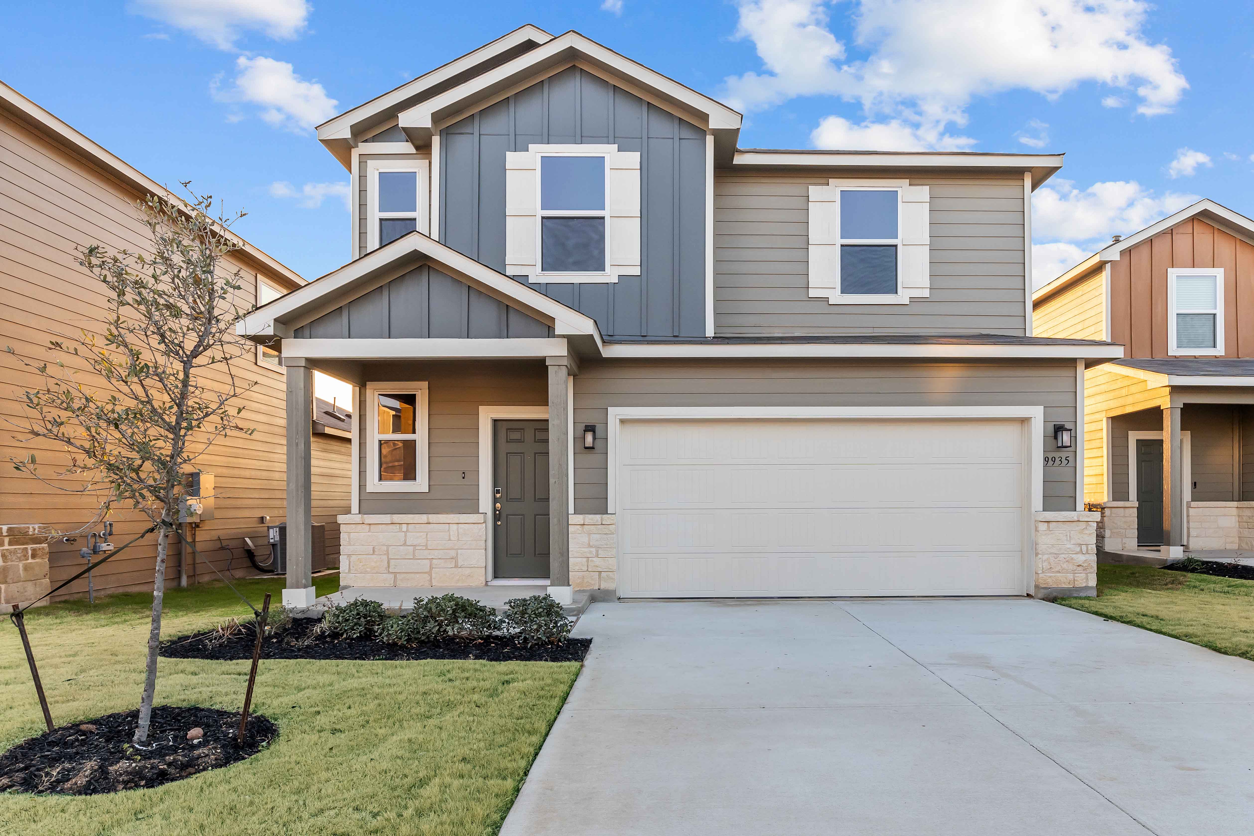 9935 forestier grn exterior 4.1.25